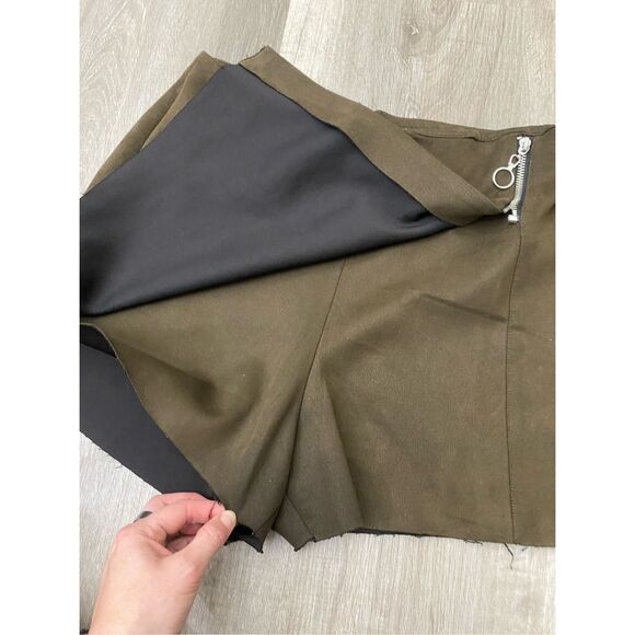 Zara Olive Green Skorts, Zipper Asymmetrical Moleskin Shorts, Size Large, MP $48 - Picture 4 of 8